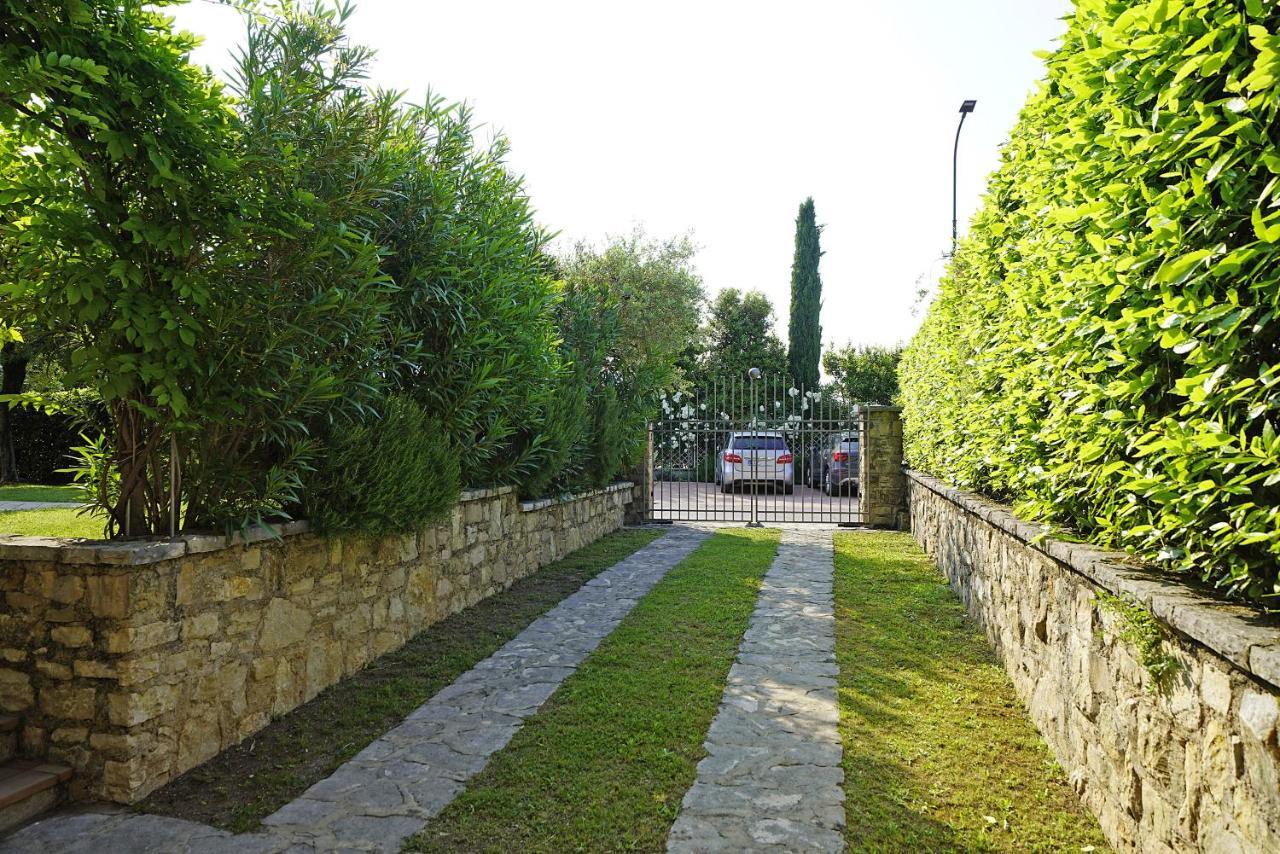 Villa Bouganville トスコラーノ・マデルノ エクステリア 写真