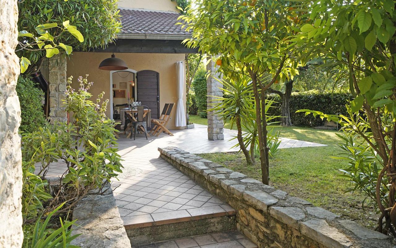 Villa Bouganville トスコラーノ・マデルノ エクステリア 写真